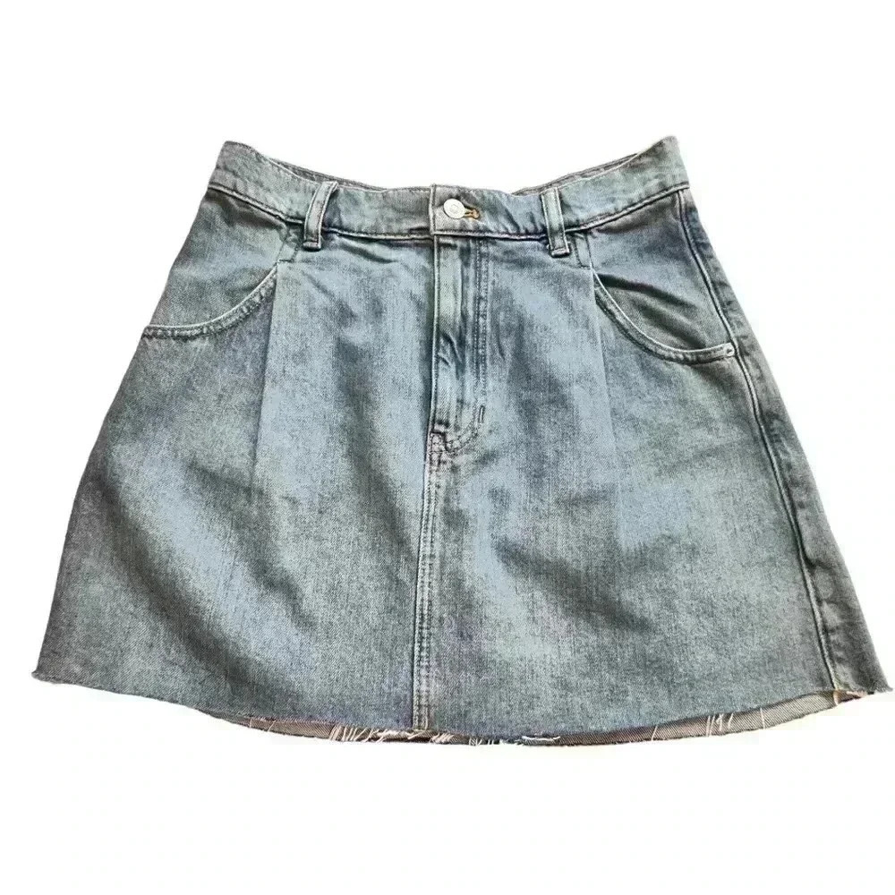 WE THE FREE WOMEN’S DENIM JEAN MINI SKIRT•SIZE 28/US 6•LIGHT WASH DENIM •